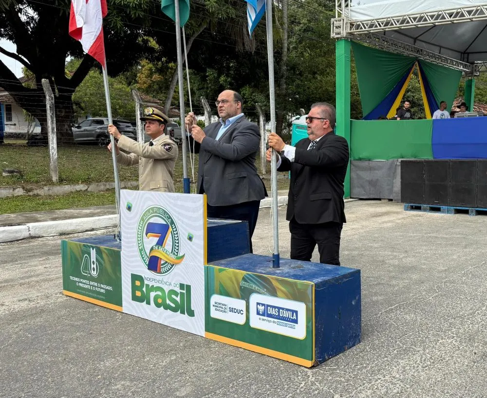 Dias d’Ávila celebra 7 de Setembro com desfile cívico e arquibancadas lotadas no Imbassaí