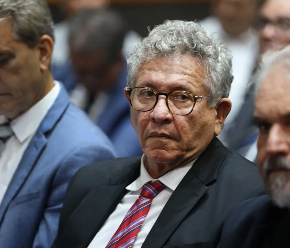 Comissão Especial da Câmara de Camaçari rejeita contas de Caetano 