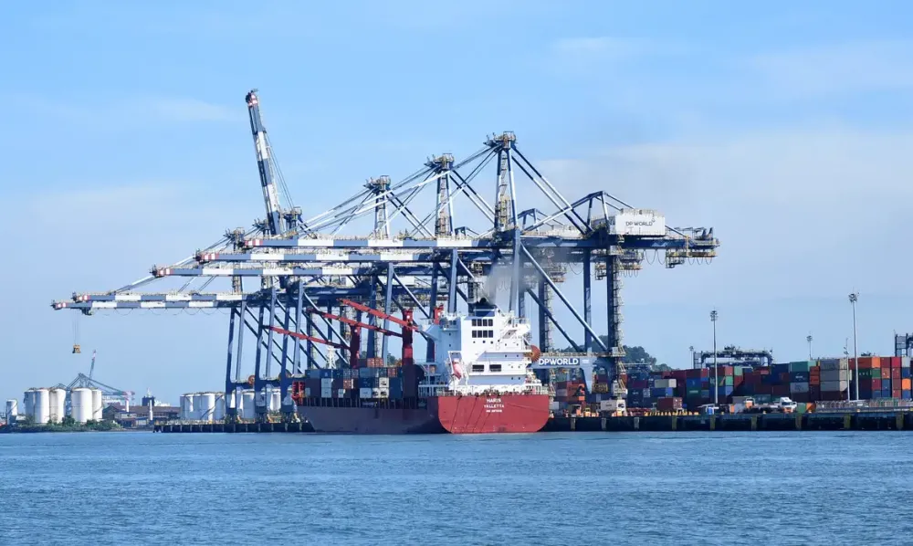 Tarifaço dos EUA derruba exportações baianas, aponta Fieb