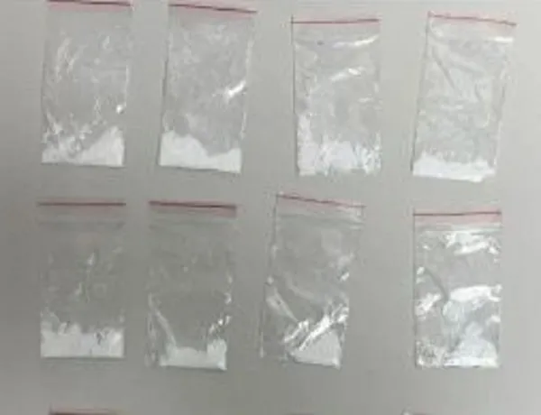 Mulher é presa com cocaína durante patrulha policial na Avenida Concêntrica