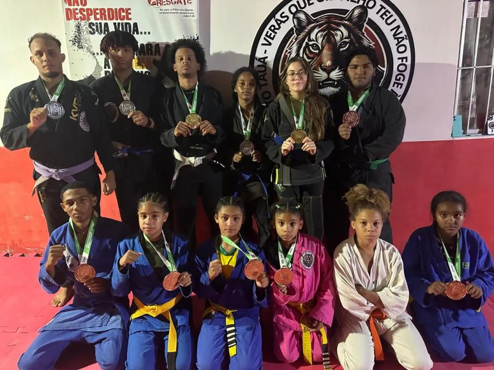 Atletas de Mata de São João conquistam 12 medalhas no Bahia BJJ Pro 2025