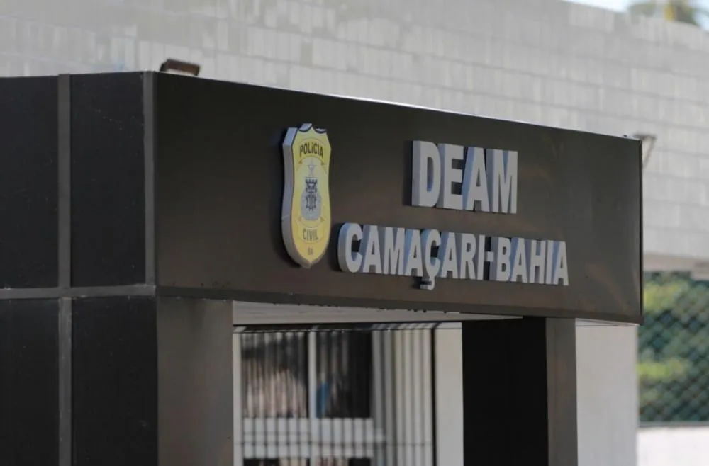 Polícia prende duas pessoas em Camaçari por estupro infantil e descumprimento de medida protetiva