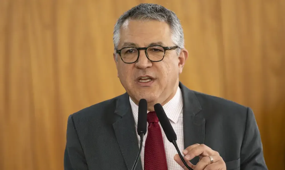 'Inaceitável': Padilha cancela viagem aos EUA por restrições