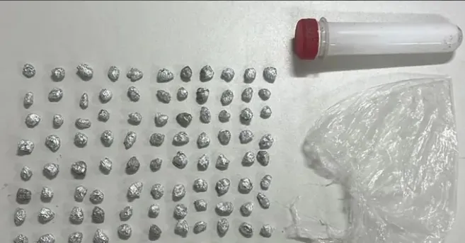 Homem é preso por tráfico de drogas em Dias d’Ávila