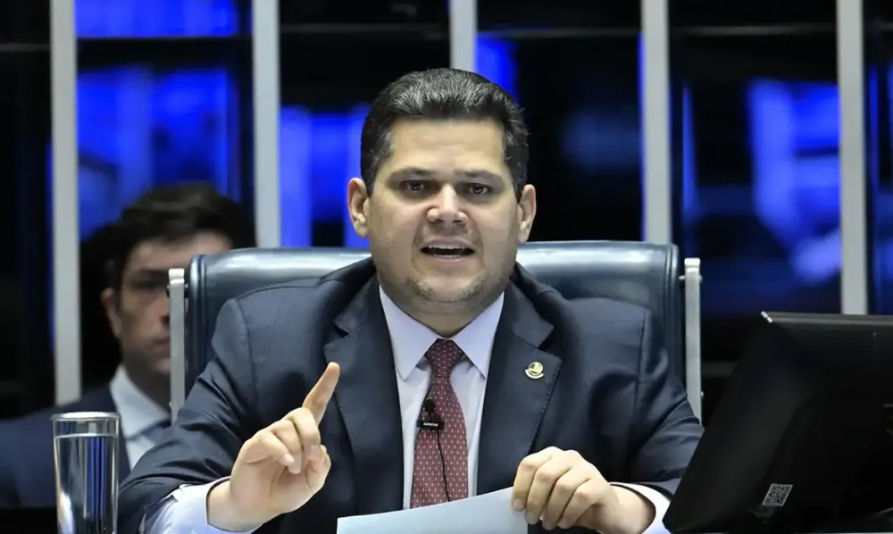 Senado arquiva a PEC da Blindagem após votação unânime na CCJ