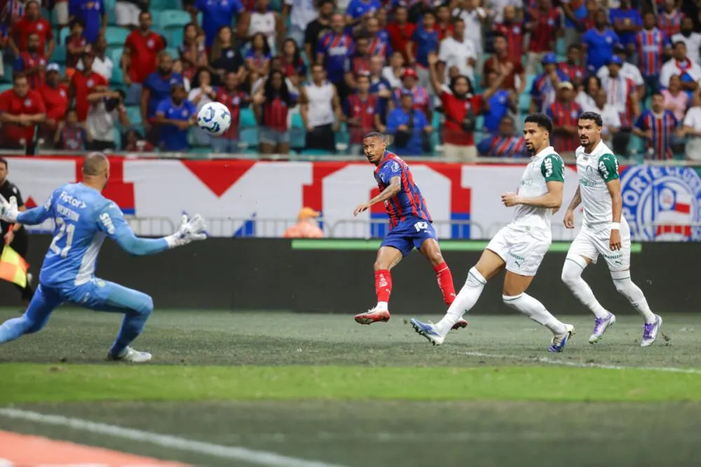 Ademir brilha com golaço e Bahia derruba o Palmeiras na Arena Fonte Nova