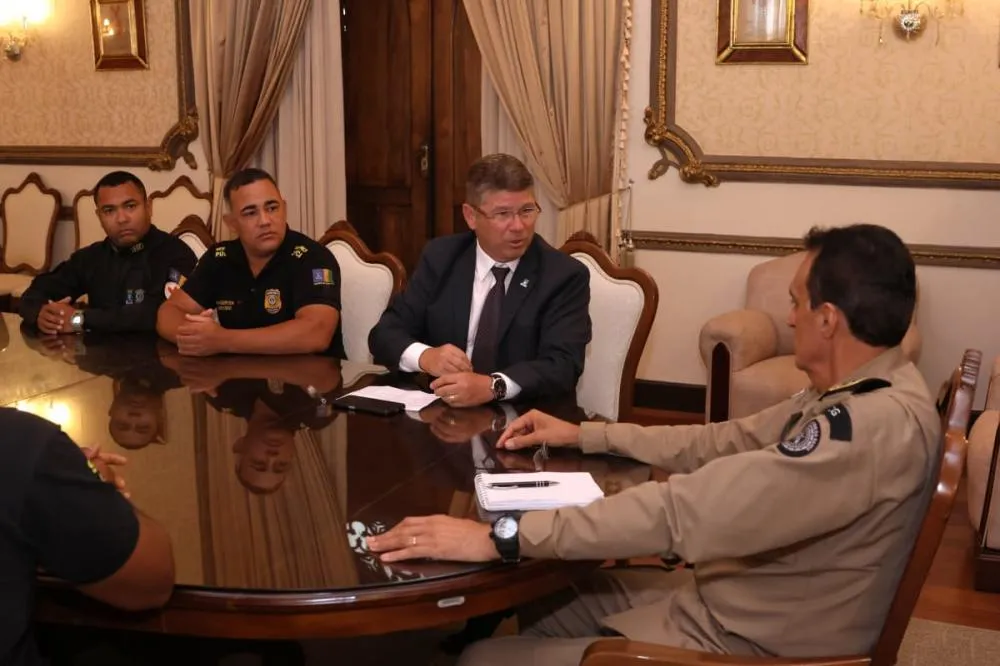 Reunião com Comando-Geral da PM discute ações estratégicas para segurança pública no município