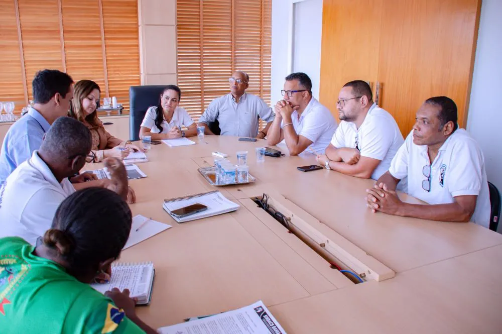 Débora Regis promove diálogo com agentes comunitários de saúde e de endemias 