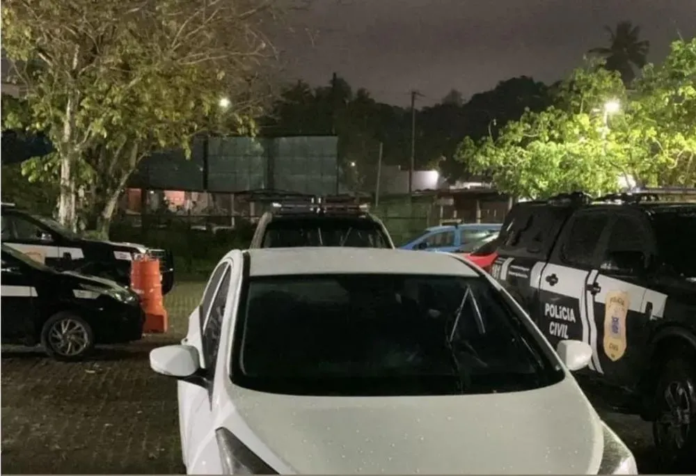 Suspeito de roubo de veículo em Salvador é preso no bairro Inocoop