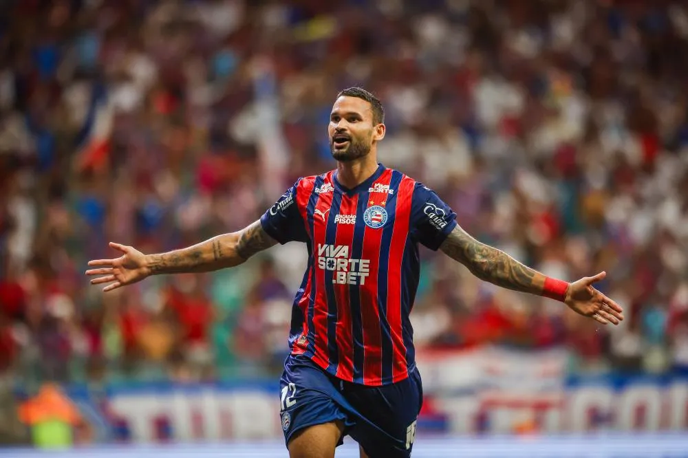 Bahia derrota o Flamengo na Arena Fonte Nova e segue firme no G-6 do Brasileirão