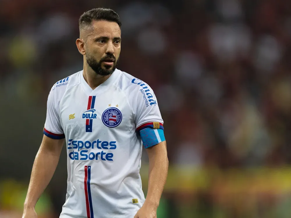 Éverton Ribeiro revela câncer na tireoide: “vamos vencer essa batalha”