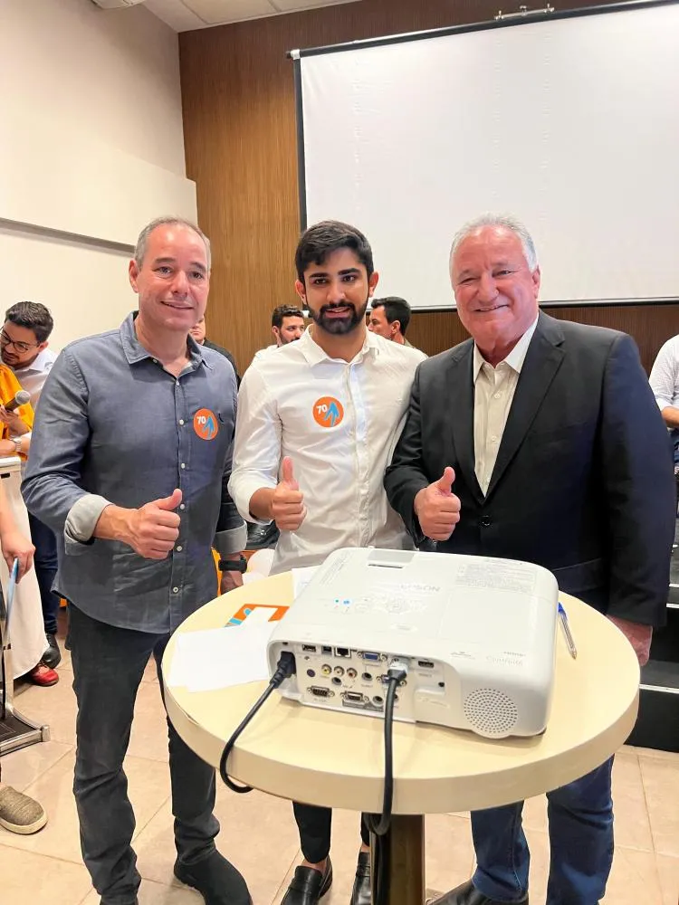 Lucas Sarmento assume liderança da Juventude Avante em ato de filiação em Salvador