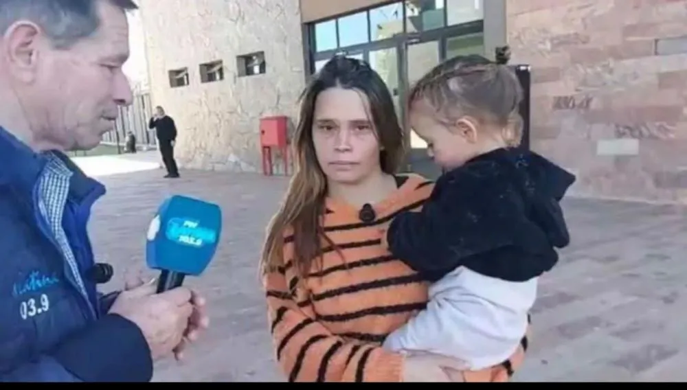 Mulher recebe R$ 2,4 milhões por engano, gasta tudo em um dia e diz que pensou ser “bênção de Deus”