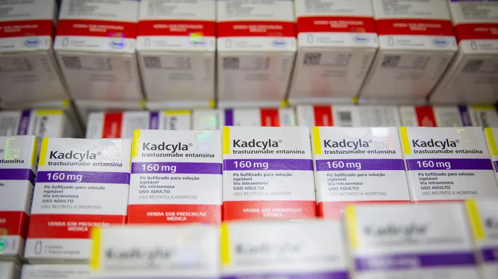 Ministério da Saúde recebe medicamento inédito para tratamento de câncer de mama no SUS