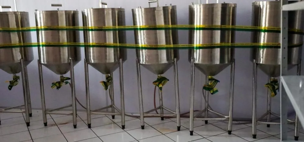 Depósito em Pernambués é autuado por vender bebidas impróprias para consumo 