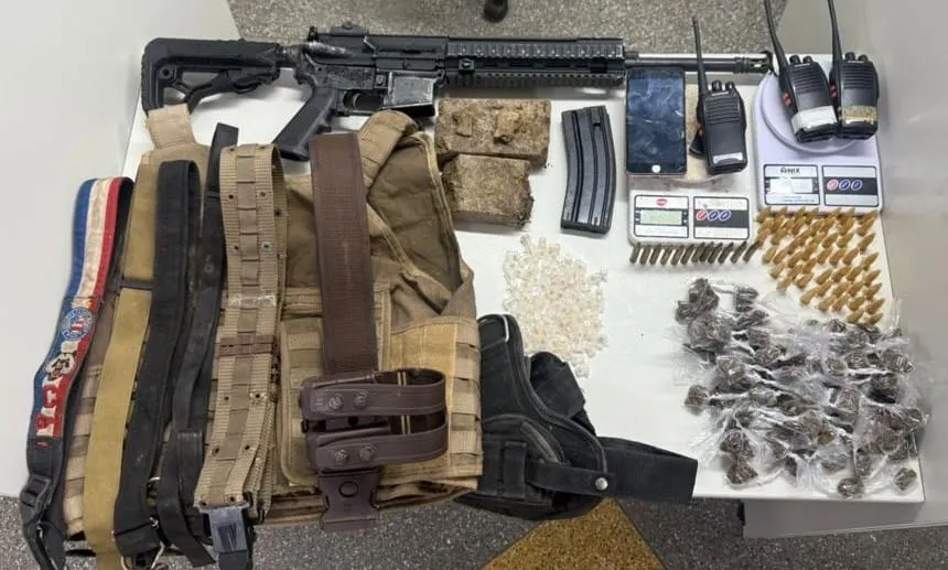 Polícia apreende fuzil e grande quantidade de drogas em operação em Castelo Branco