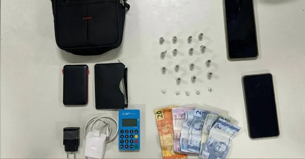 Suspeitos são presos por tráfico de drogas no Entrocamento 