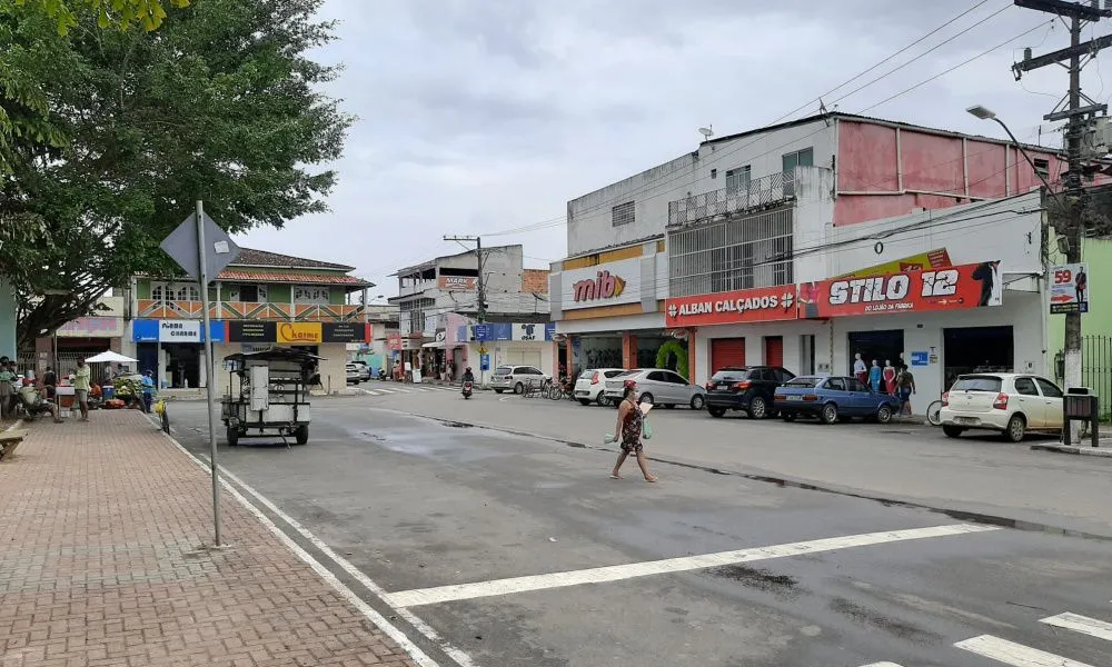 Comércio da sede funciona normalmente no feriado do Dia do Comerciário