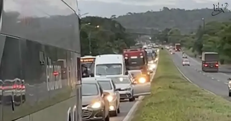 Acidente deixa trânsito lento no sentido Salvador na manhã desta segunda (20)