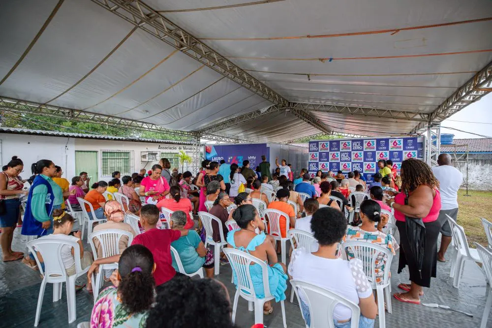 Mesmo com chuva, população busca atendimento da 5ª edição do Fila Zero em Areia Branca