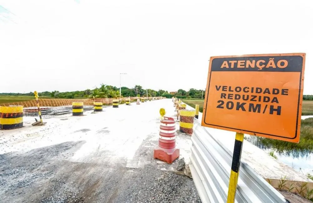 Ponte de acesso à orla de Itacimirim é interditada