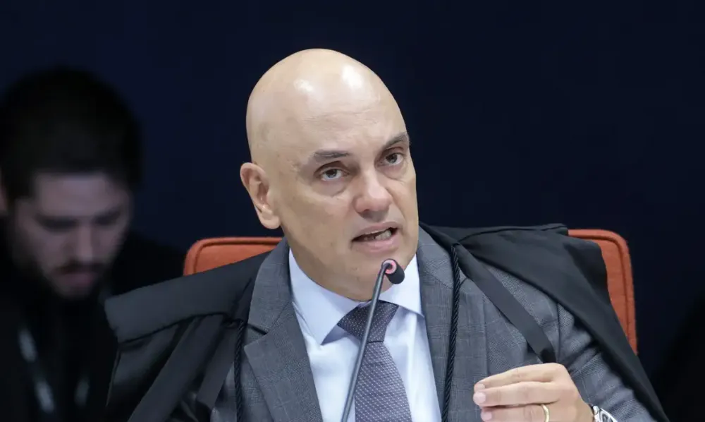 Moraes quer reabrir inquérito contra Valdemar Costa Neto por golpe