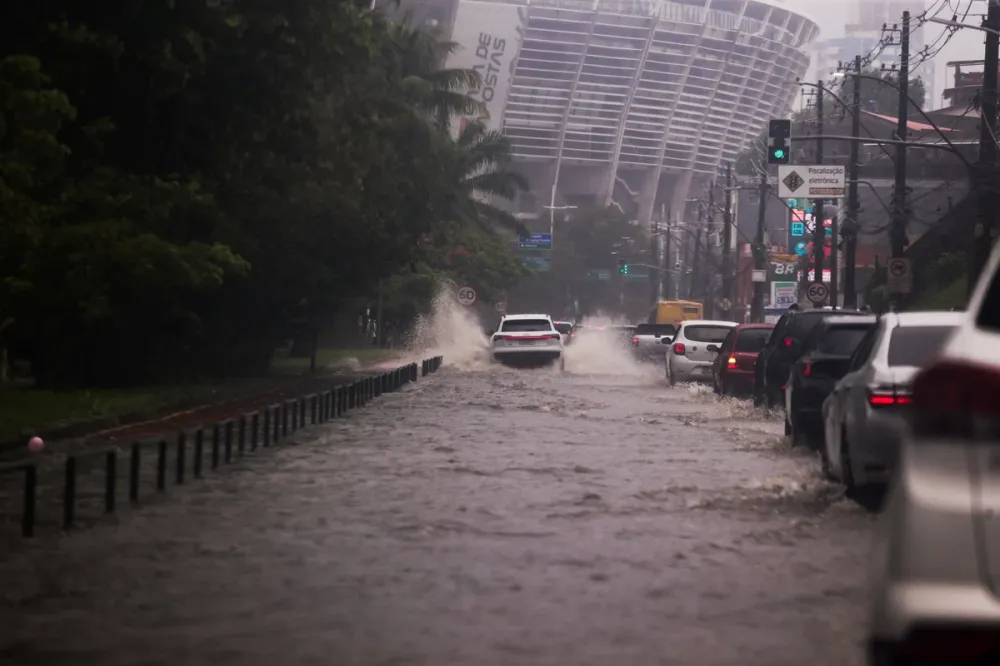 Salvador entra em alerta máximo por causa das chuvas e mau tempo