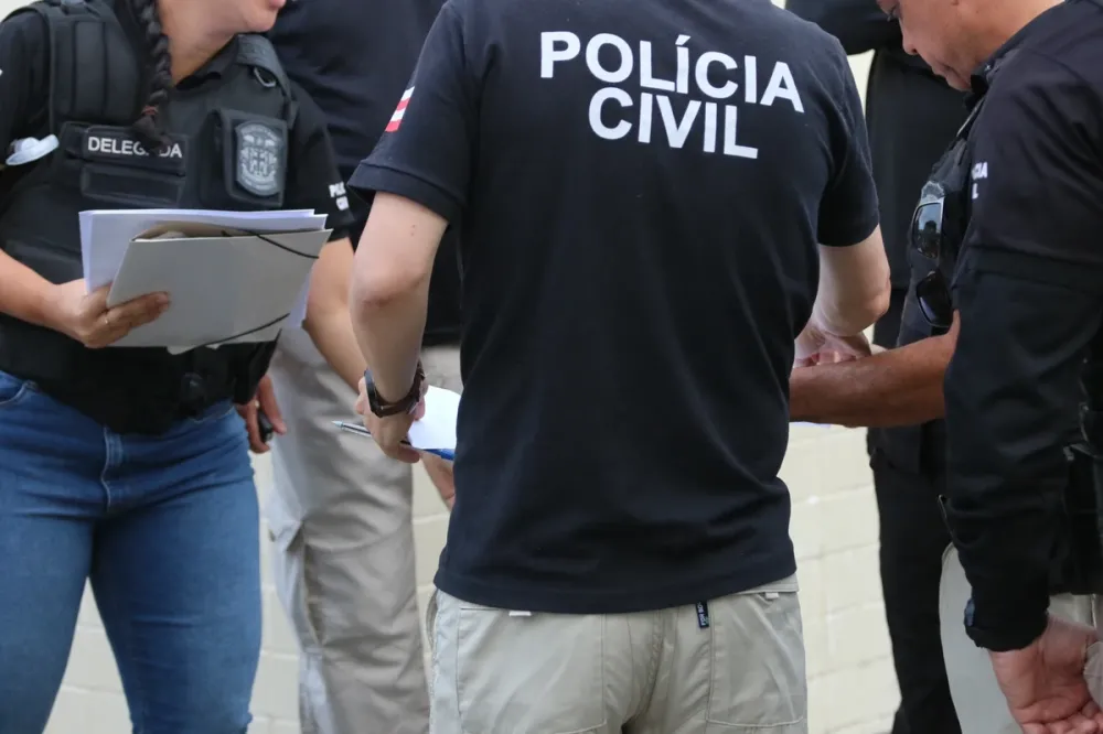 Empresário é executado com mais de 40 tiros na porta de casa em Simões Filho