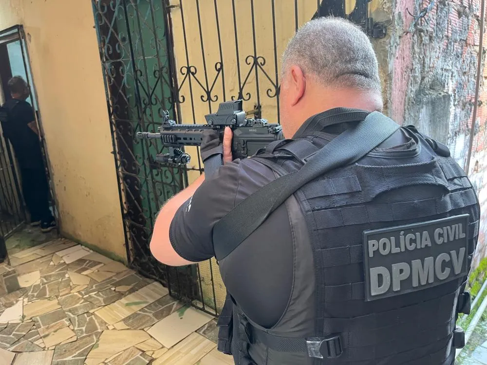 Operação prende suspeito e cumpre novos mandados contra crimes virtuais em Salvador