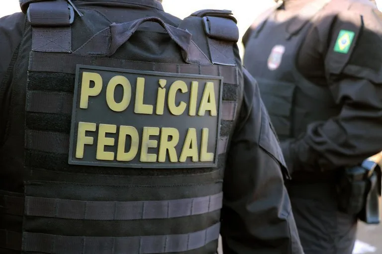 Polícia Federal prende homem no Alto da Cruz durante operação em conjunto com a Interpol