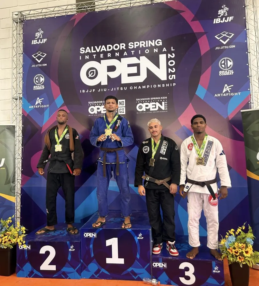 Atletas brilham em outubro e conquistam medalhas em diversas modalidades