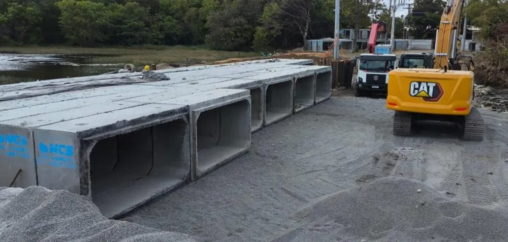 Seinfra inicia instalação de aduelas na ponte de Itacimirim