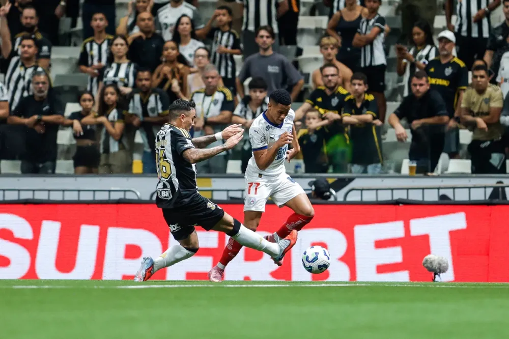Bahia sofre com expulsão e é goleado pelo Atlético-MG em Belo Horizonte