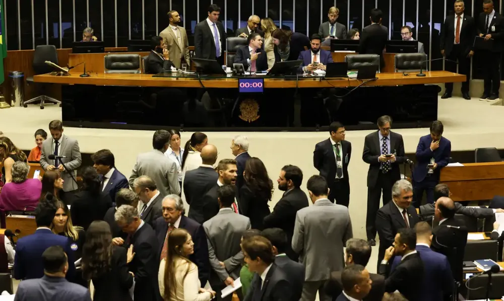 Câmara aprova projeto que dificulta aborto legal em crianças