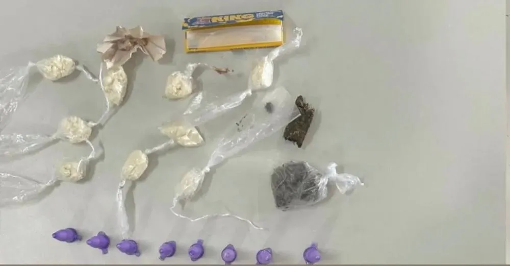 Polícia Militar prende homem por tráfico de drogas em Dias d’Ávila