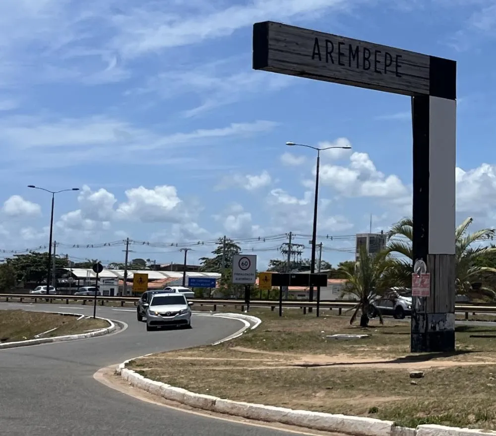 Homem morre após ser atingido por veículo na BA-099
