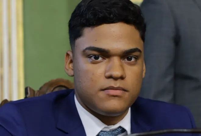 Vereador Sandro Filho é expulso do MBL após acusações de má conduta