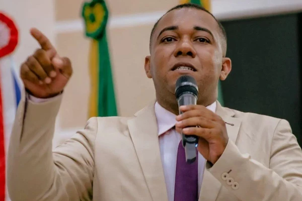 Câmara afasta vereador preso durante operação contra facção na Bahia