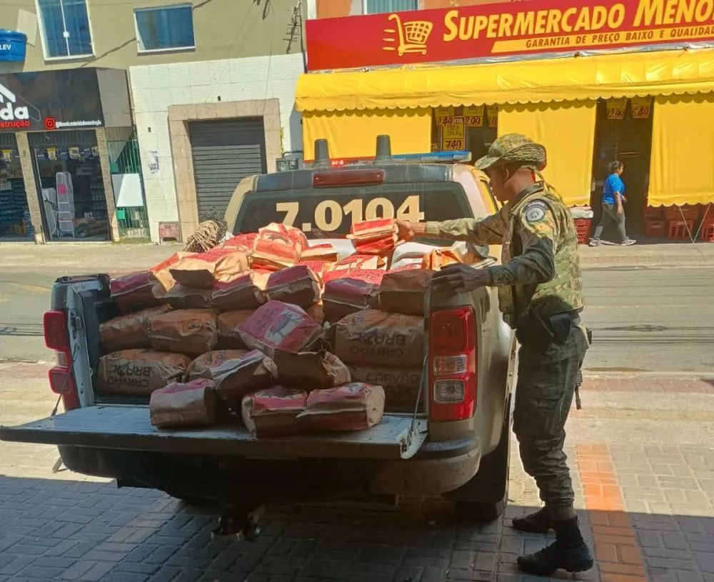 Mais de 2 toneladas de carvão ilegal são apreendidas pela PM em Abrantes