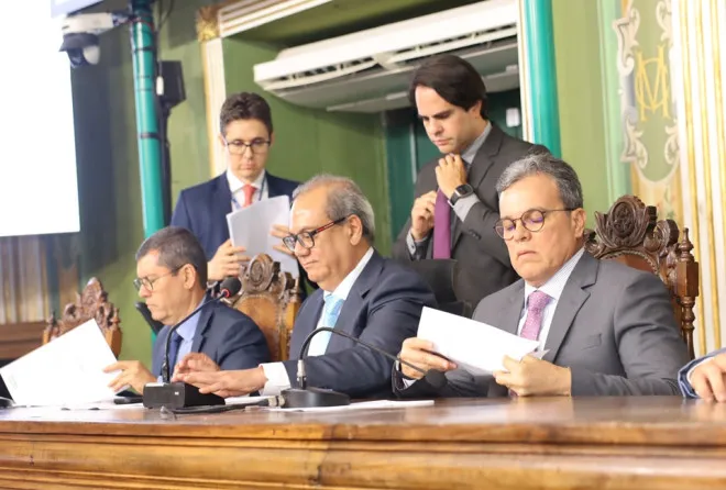 Câmara de Salvador aprova subsídio de R$ 67 milhões para o sistema de ônibus