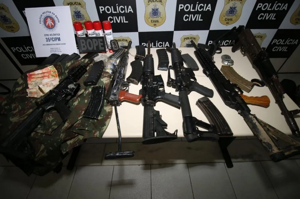 Bahia registra queda de 33% nas mortes violentas e bate recorde de apreensão de armas em novembro