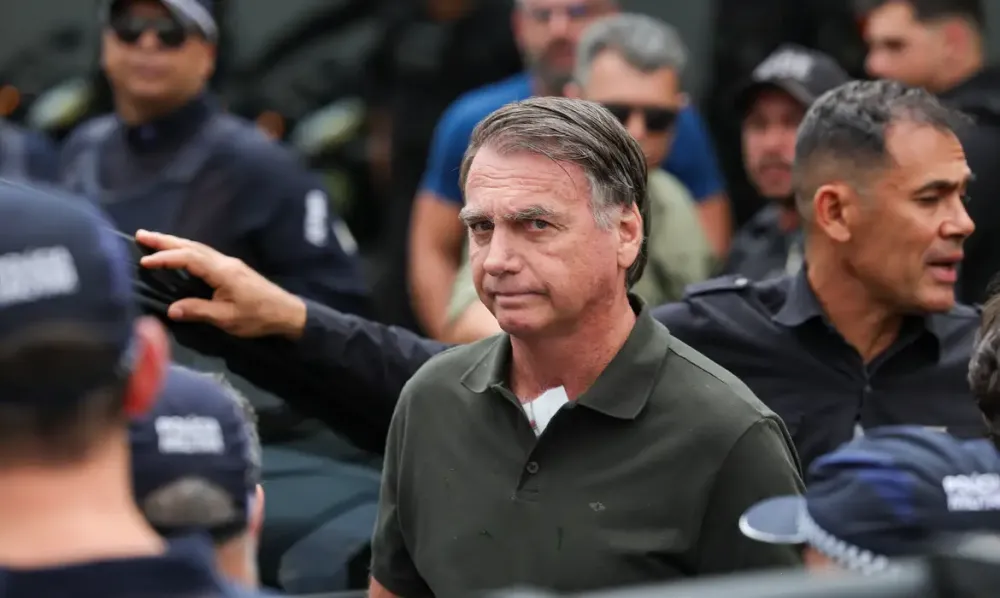 STF avalia hoje se mantém prisão preventiva de Bolsonaro