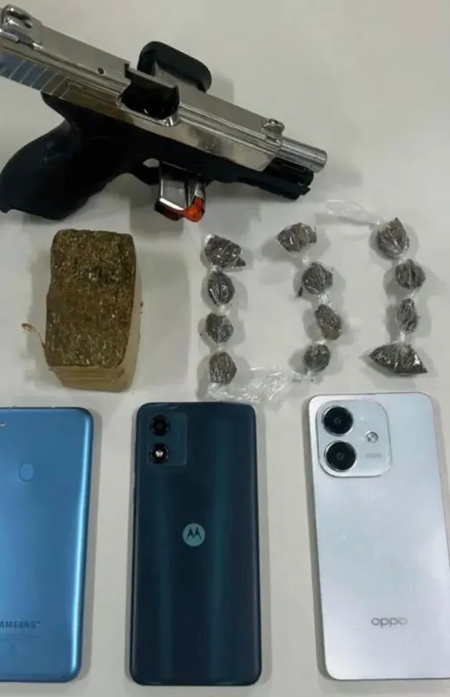 Polícia apreende arma e drogas, e suspeito morre após fuga em Dias d’Ávila