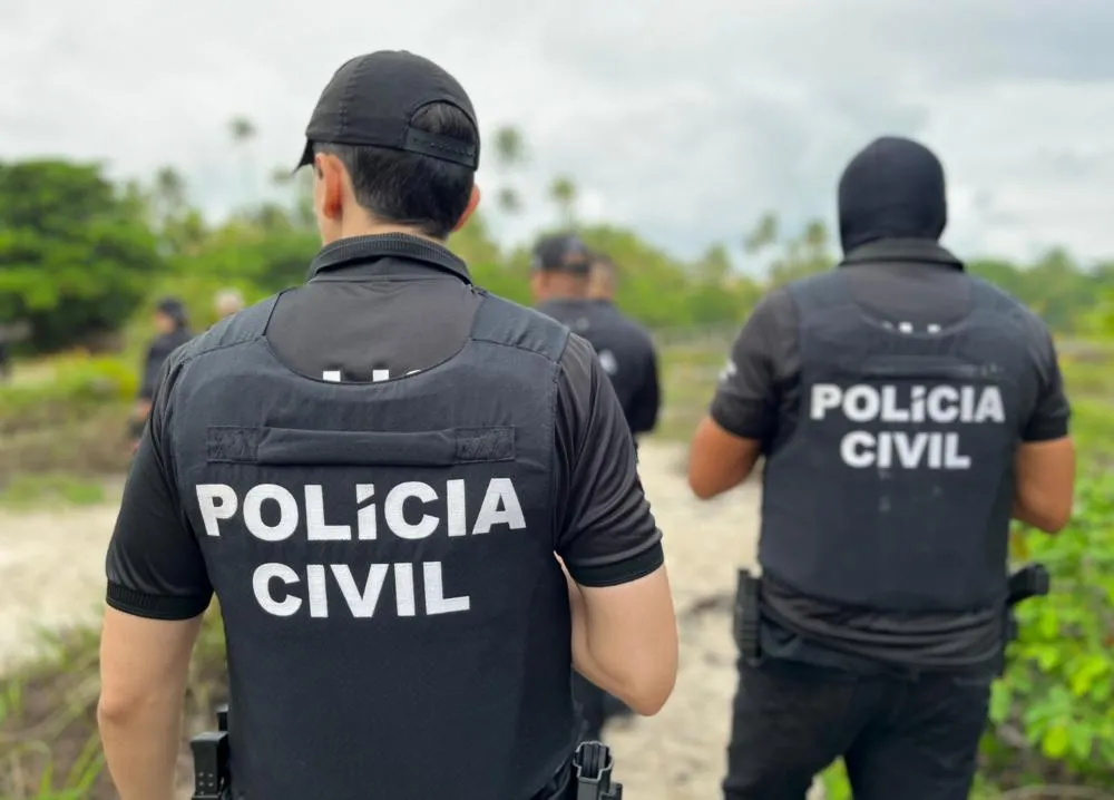 Suspeito de tentar feminicídio contra ex-companheira é localizado e preso em Buraquinho