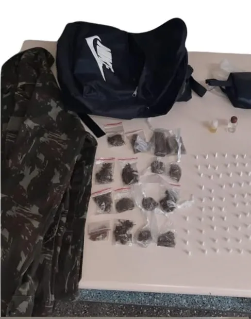 Policiais da 59ª CIPM apreende drogas em área de Dunas em Jauá