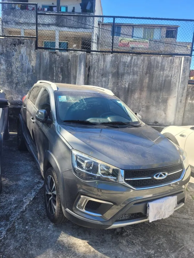 Polícia Civil recupera carro e investiga esquema de apropriação indébita de veículos de luxo