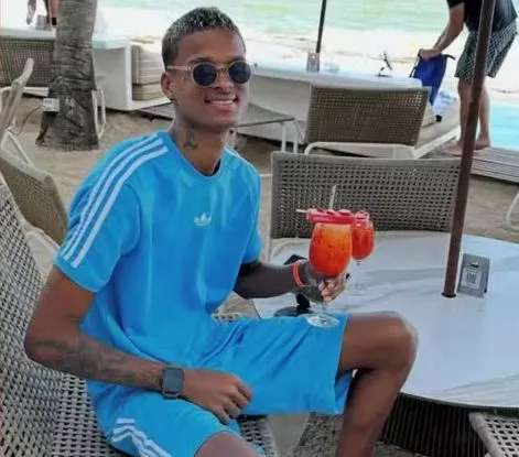Jovem preso por aplicar golpes financeiros em gays ameaçou jogar uma das vítimas pela janela