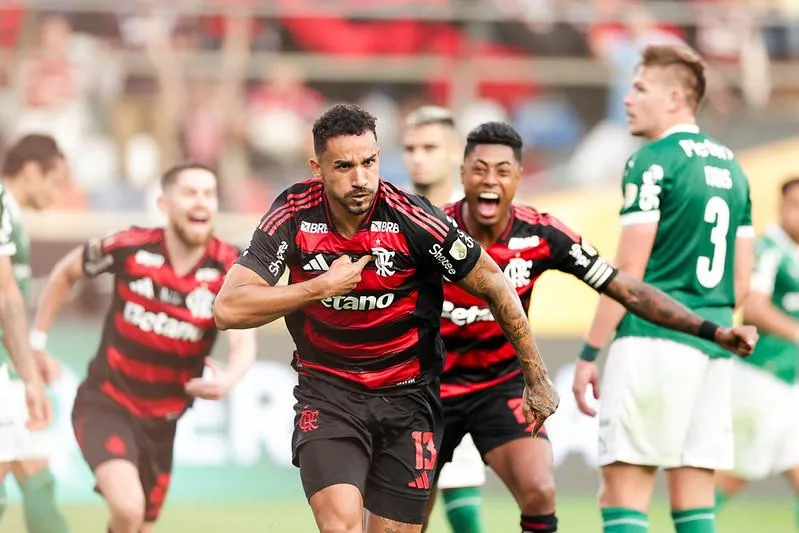 Flamengo vence o Palmeiras e conquista o tetracampeonato da Libertadores