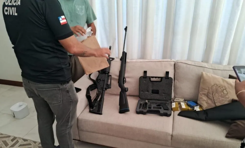 Armas de fogo são apreendidas durante cumprimento de mandado em investigação de violência psicológica