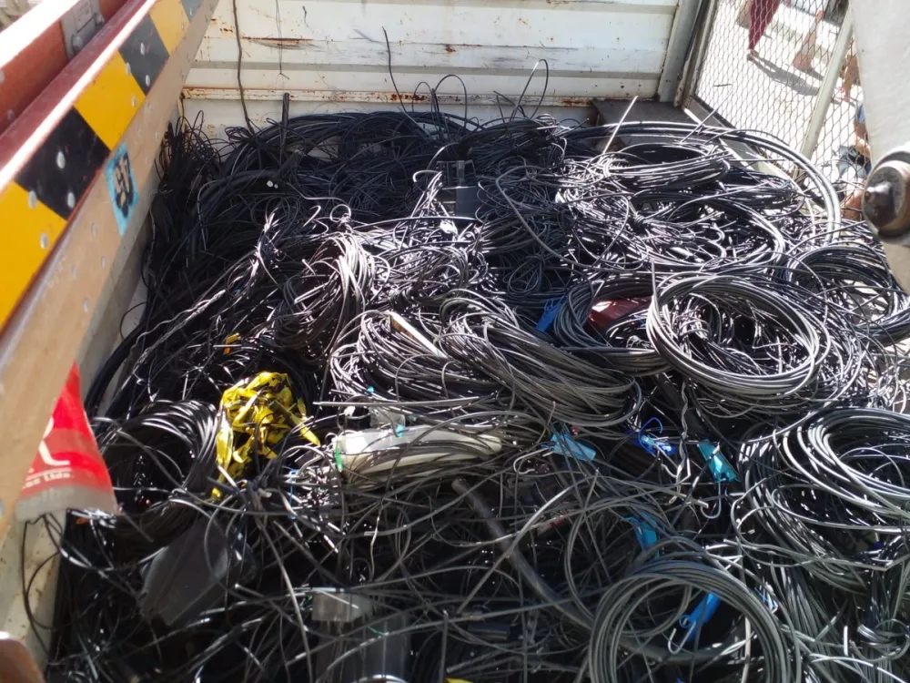 Coelba vai intensificar retirada de cabos irregulares de internet em Mata de São João